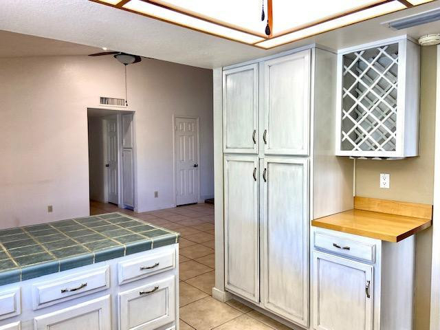 405 E Marigold Lane - Photo 5