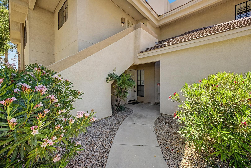 6885 E Cochise Road - Photo 2