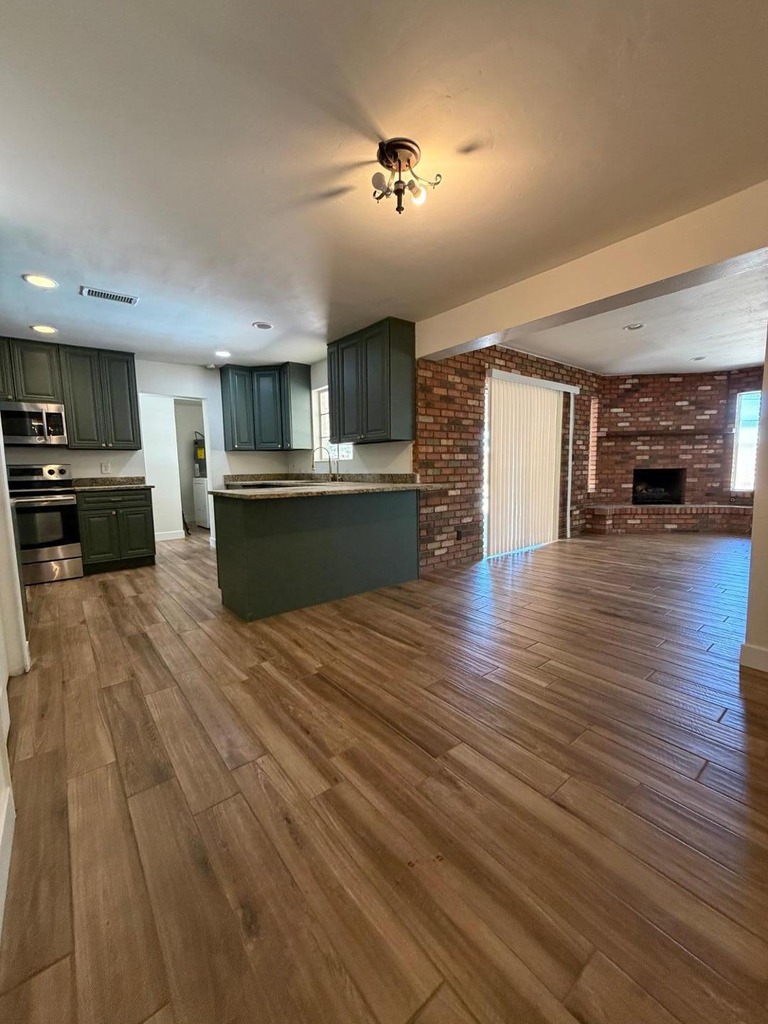 1418 E Williams Street - Photo 9