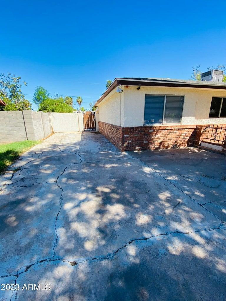 1418 E Williams Street - Photo 3