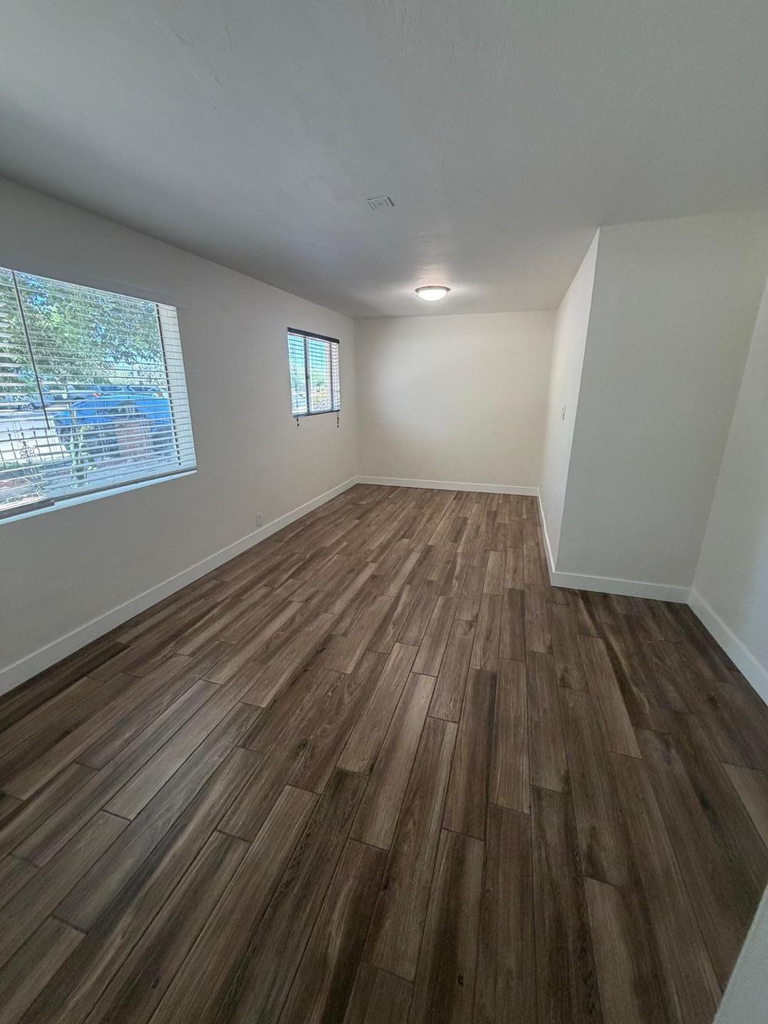 1418 E Williams Street - Photo 6