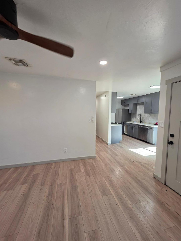 4034 E Moreland Street - Photo 5