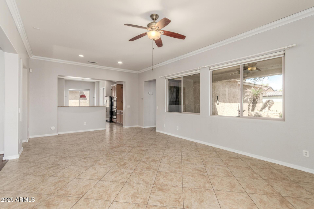 2789 N Heritage Street - Photo 2