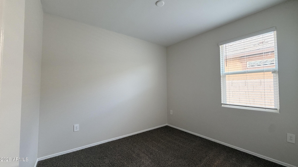 35420 W San Alvarez Avenue - Photo 10