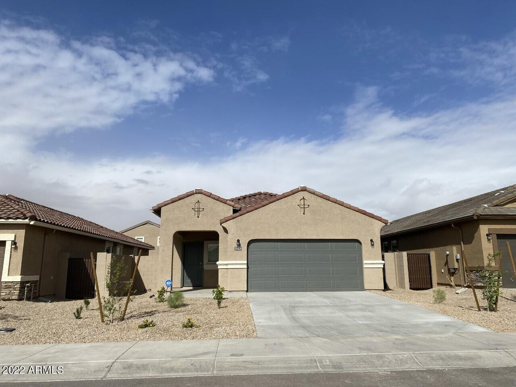 35420 W San Alvarez Avenue - Photo 0