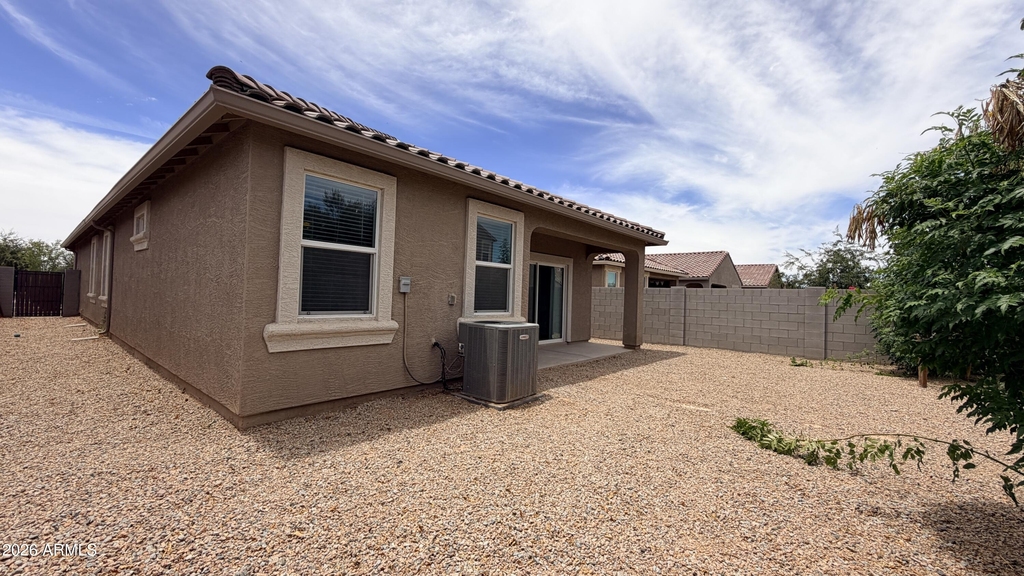 35420 W San Alvarez Avenue - Photo 20