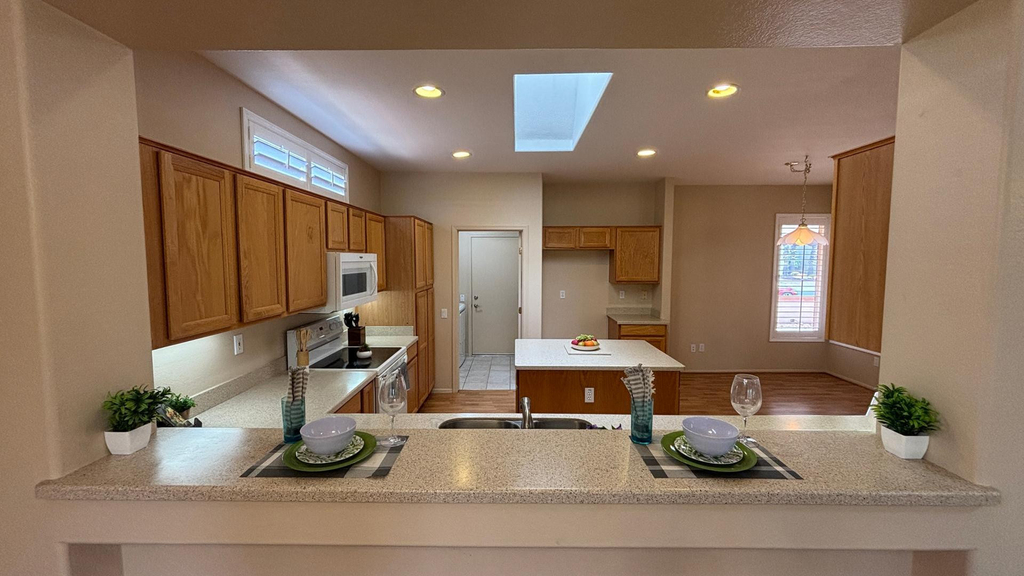 15138 W Las Brizas Lane - Photo 8