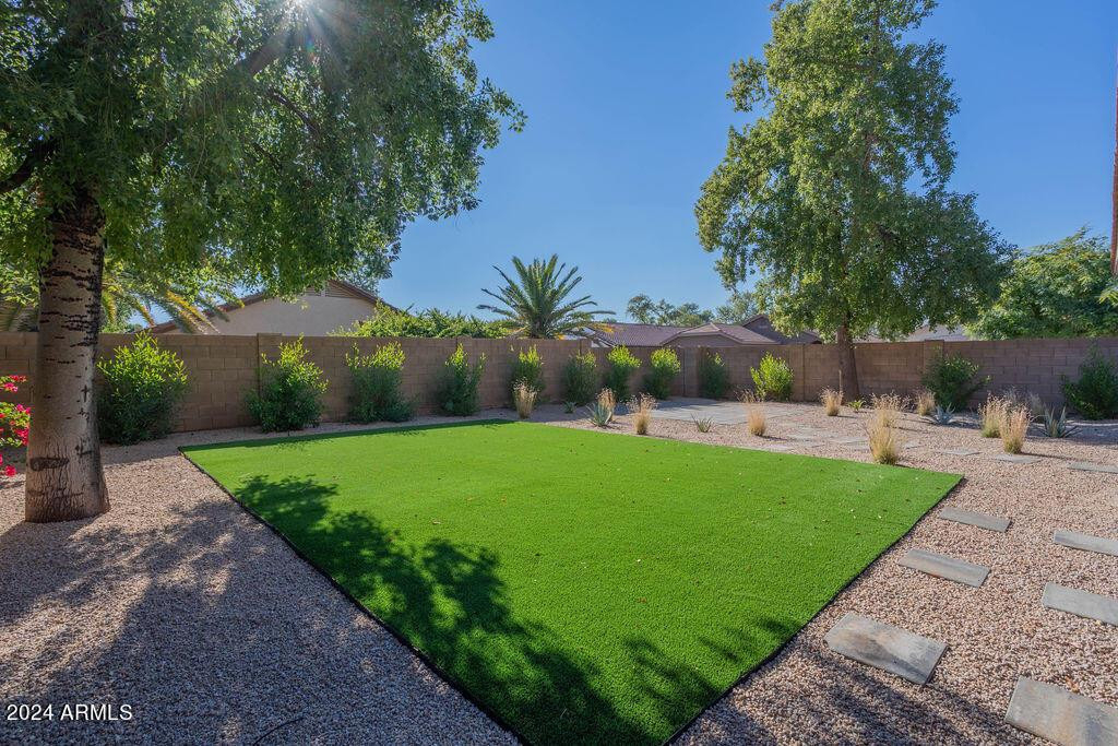 7457 W Melinda Lane - Photo 23