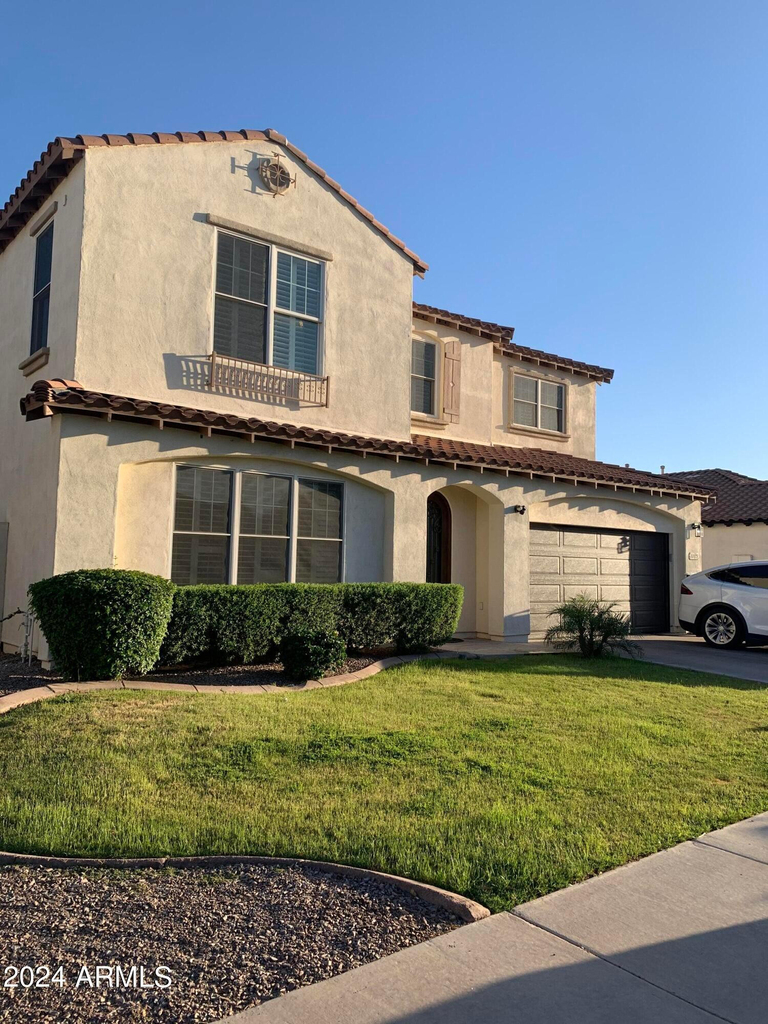 2219 E Wisteria Drive - Photo 1