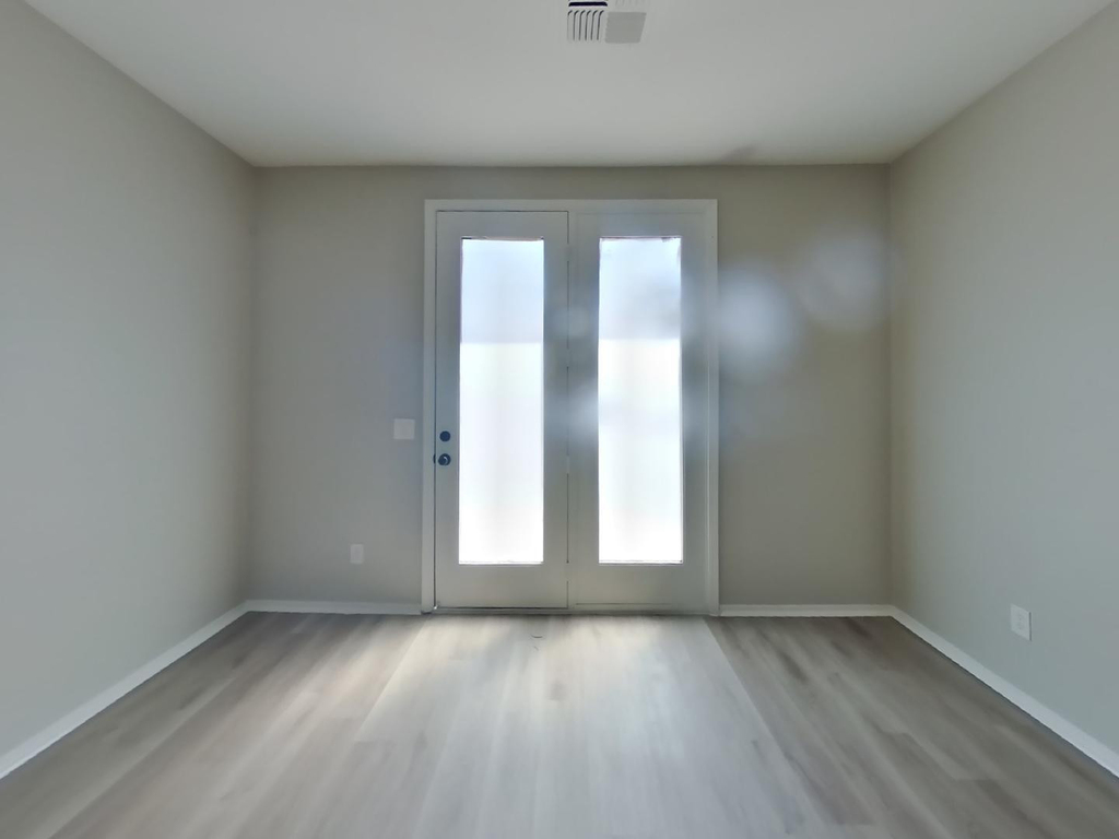 7731 S 45th Lane - Photo 4