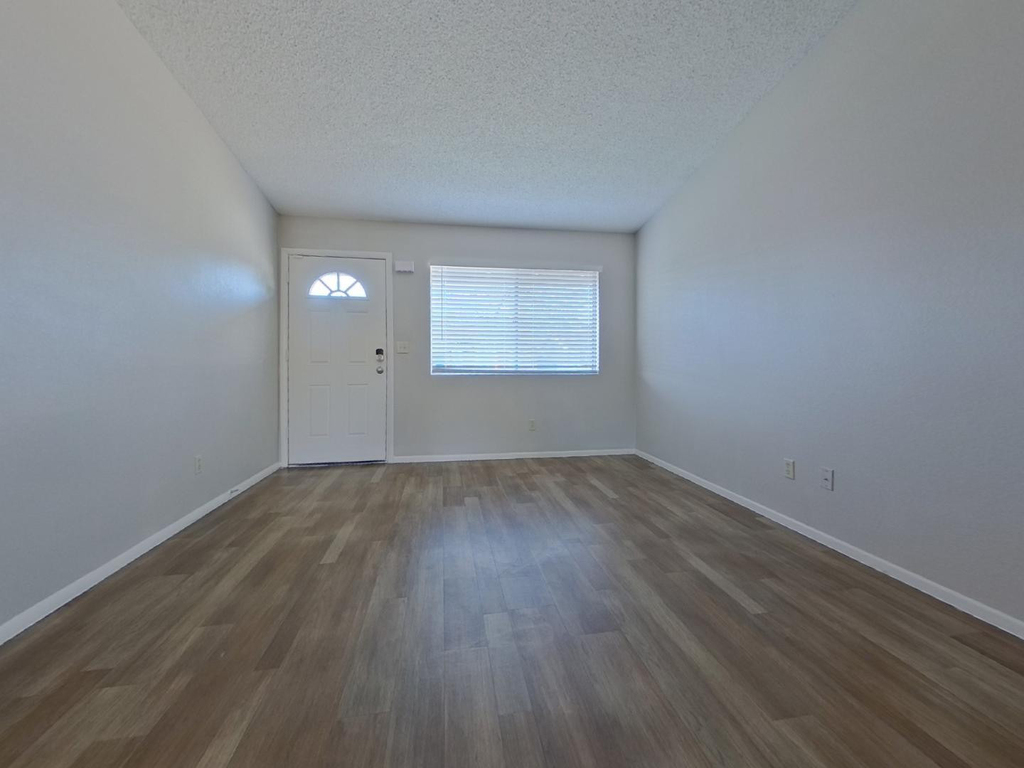 7044 W Taylor Street - Photo 1