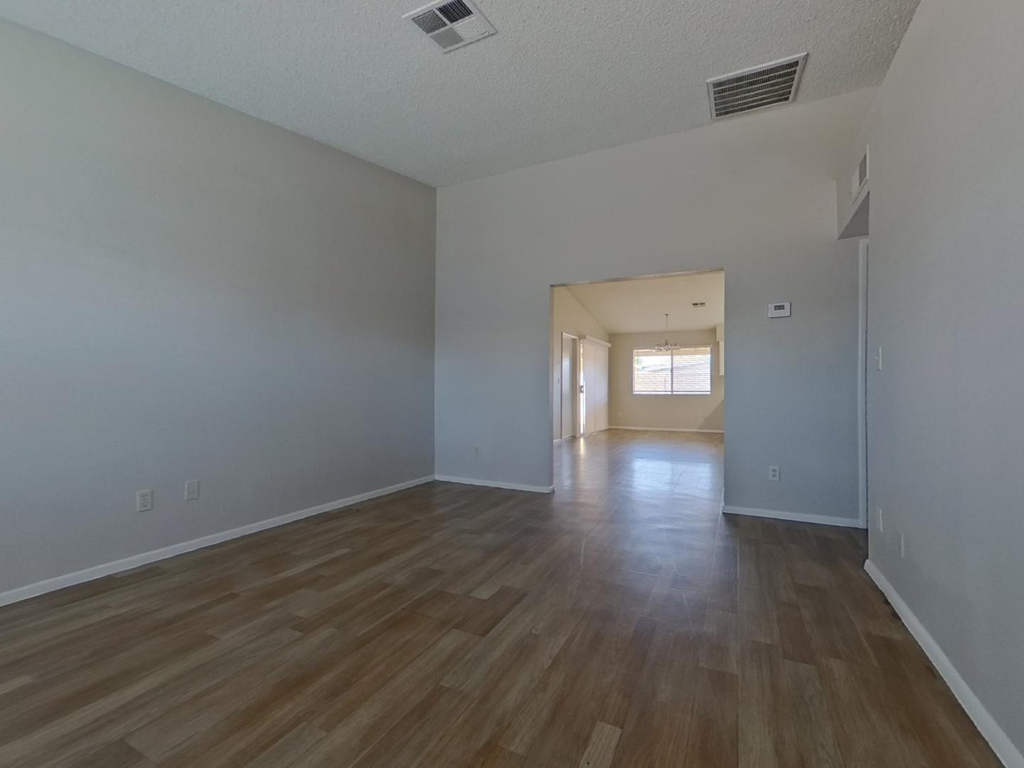 7044 W Taylor Street - Photo 2