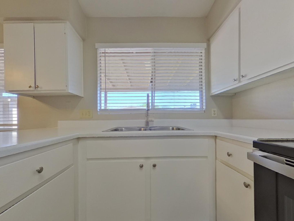 7044 W Taylor Street - Photo 6