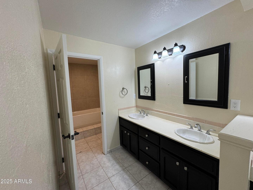 5502 W Frier Drive - Photo 27