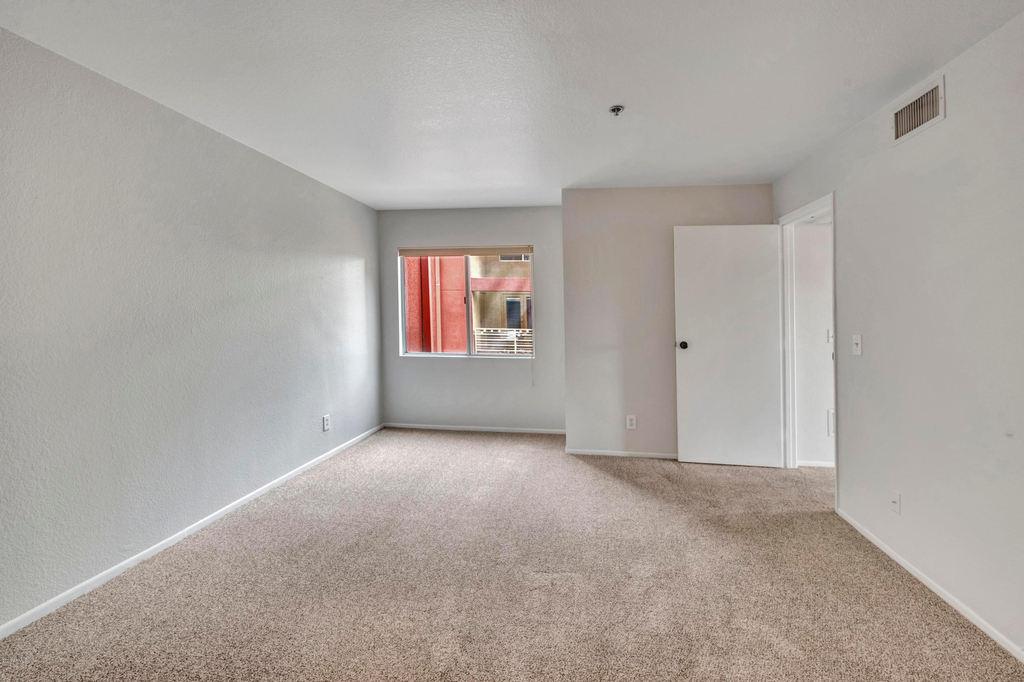154 W 5th Street - Photo 14