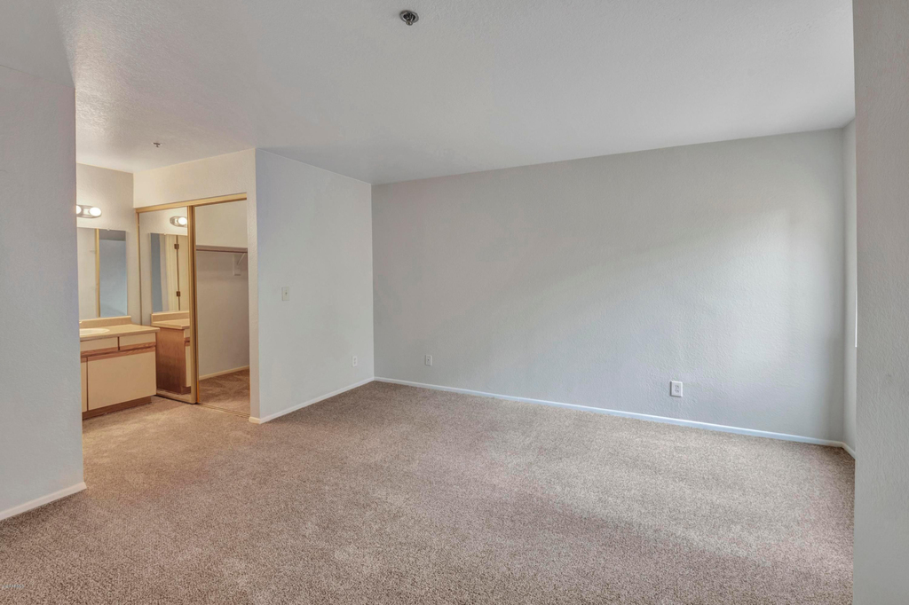 154 W 5th Street - Photo 12