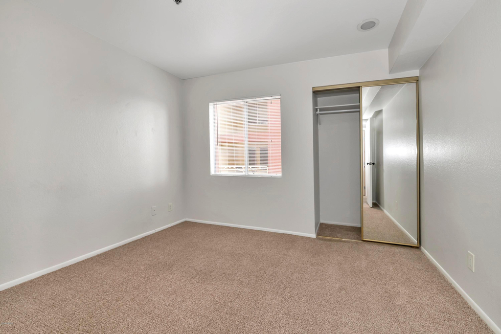 154 W 5th Street - Photo 20