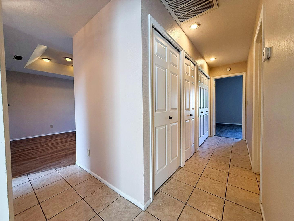 6112 N 28th Street - Photo 9