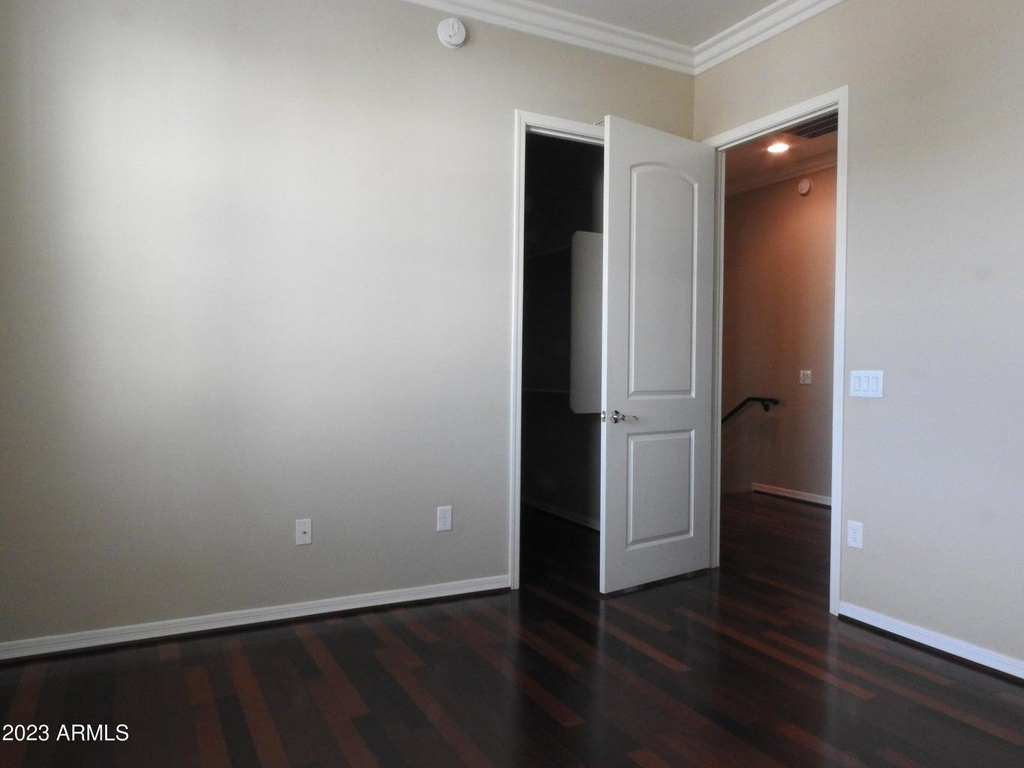 121 N California Street - Photo 16