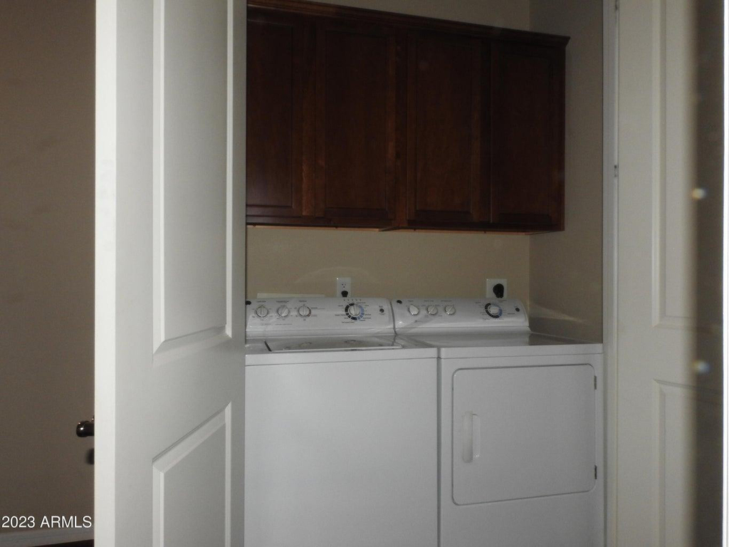 121 N California Street - Photo 19