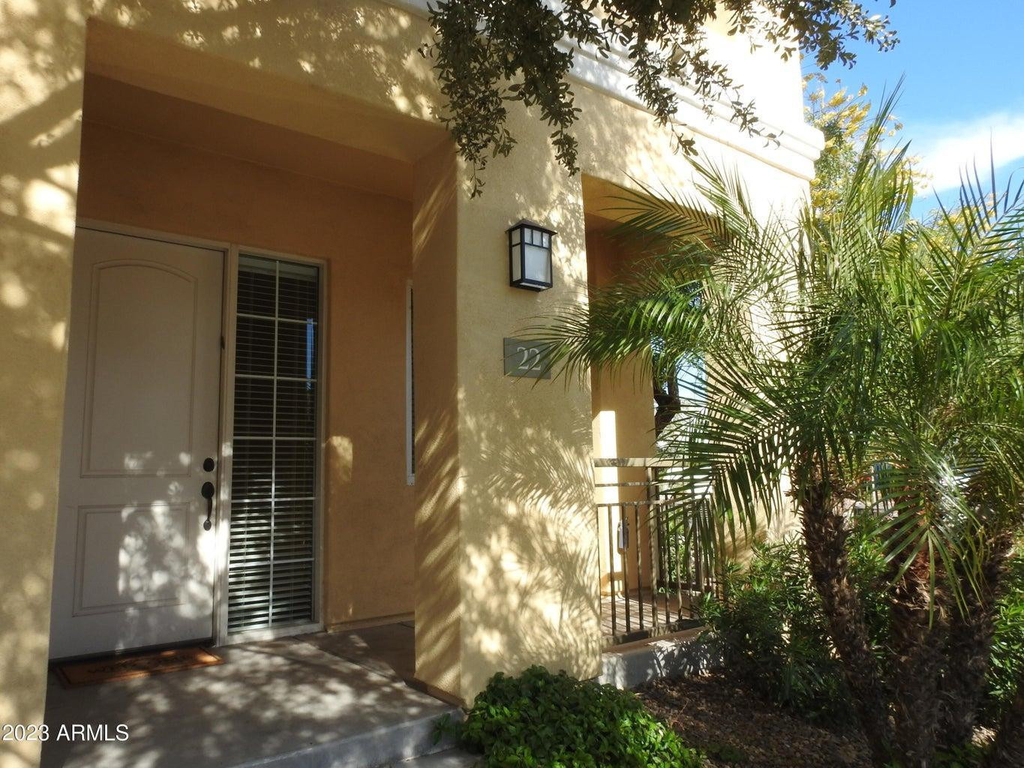 121 N California Street - Photo 3