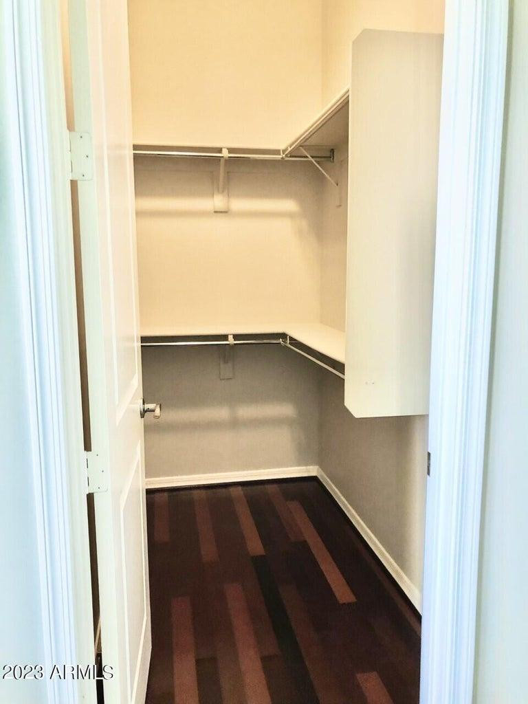 121 N California Street - Photo 17