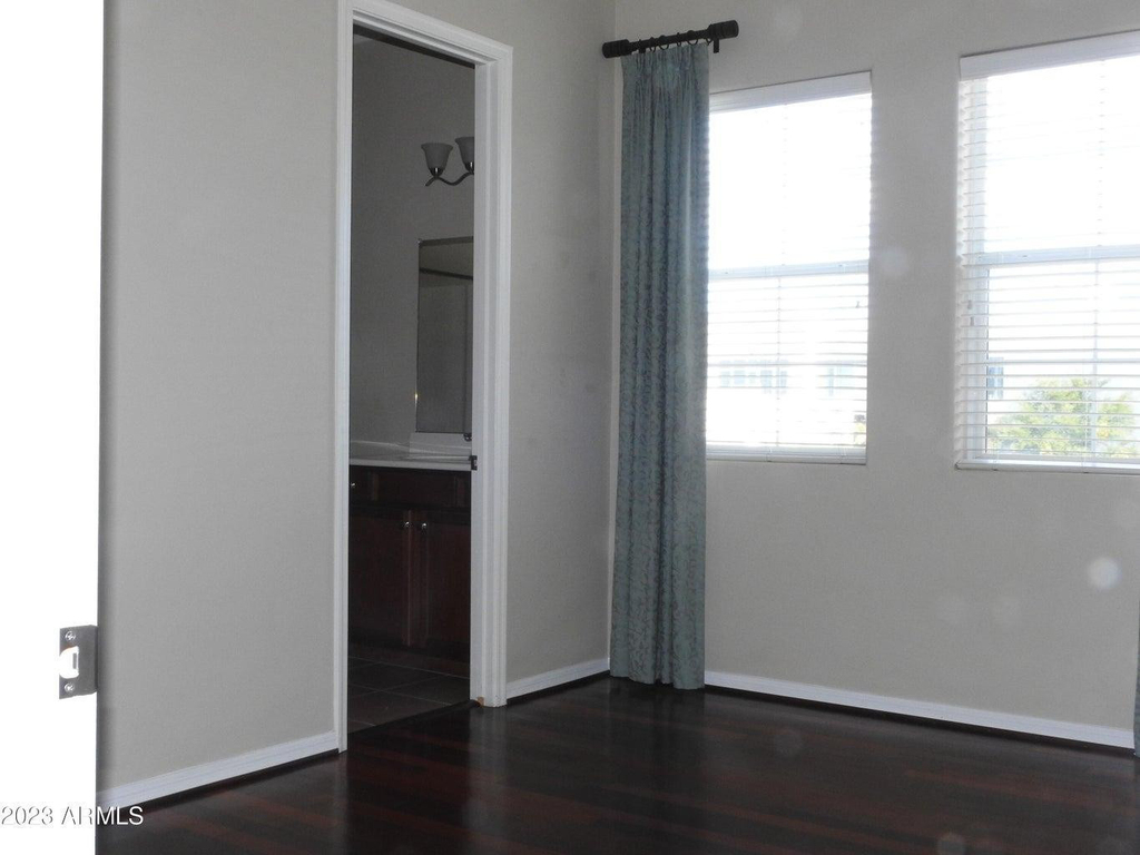 121 N California Street - Photo 11