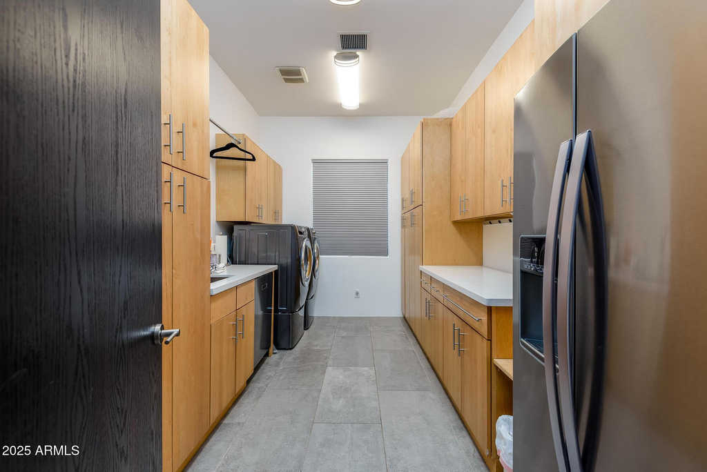 4514 N 35th Place - Photo 9