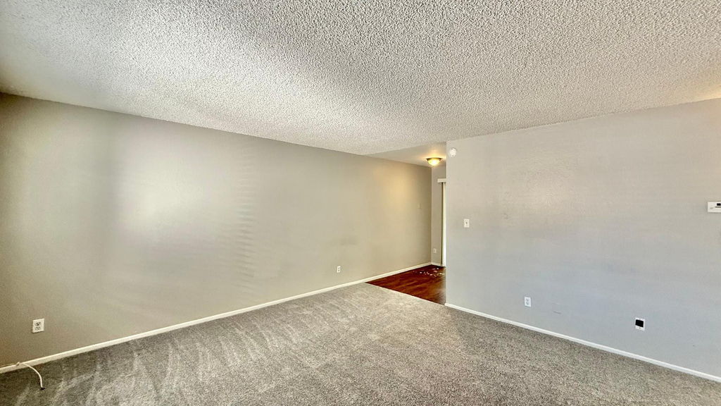 2201 W Belmont Avenue - Photo 8