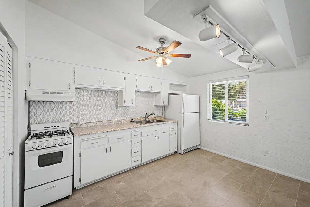 10606 W Oakmont Drive - Photo 8