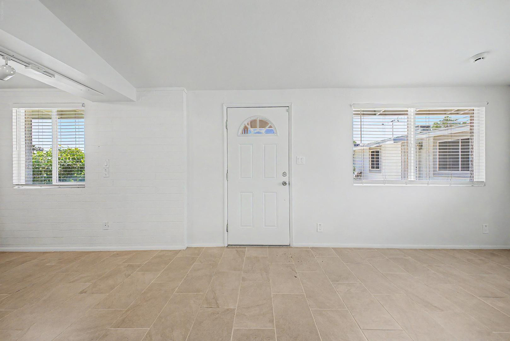 10606 W Oakmont Drive - Photo 3