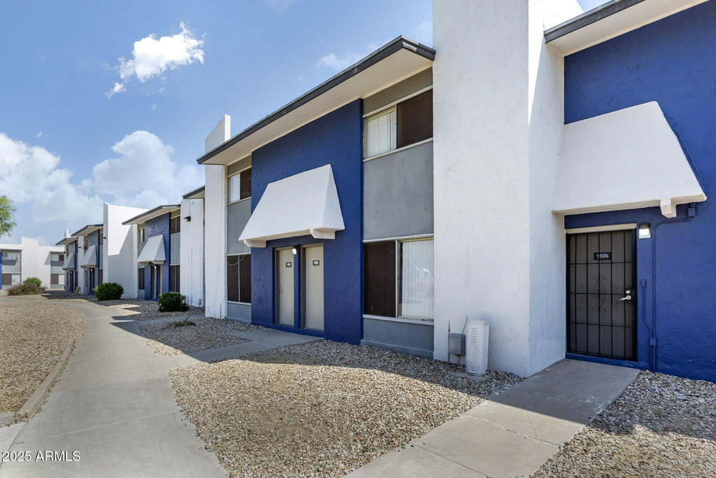 2627 N 45th - Photo 8