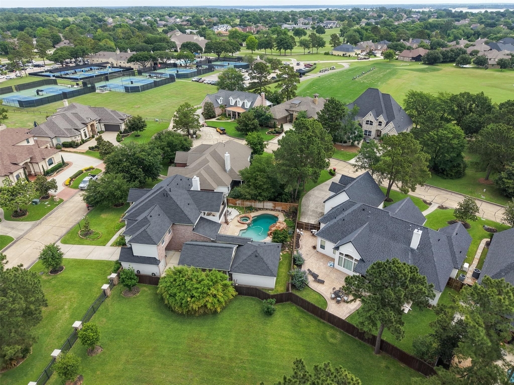 390 Wedgewood Drive - Photo 44