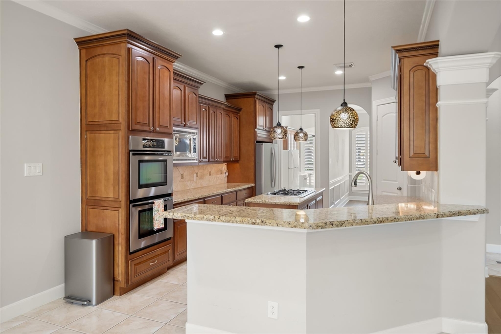 390 Wedgewood Drive - Photo 9