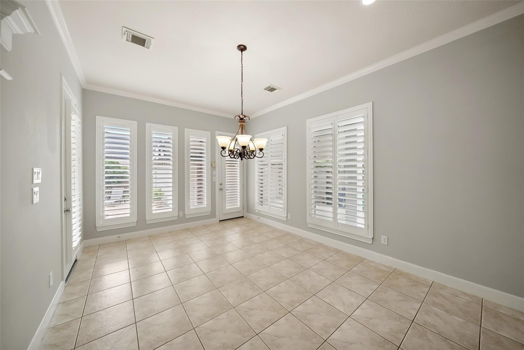 390 Wedgewood Drive - Photo 17