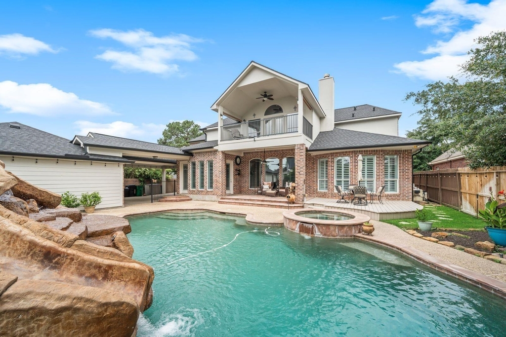 390 Wedgewood Drive - Photo 16