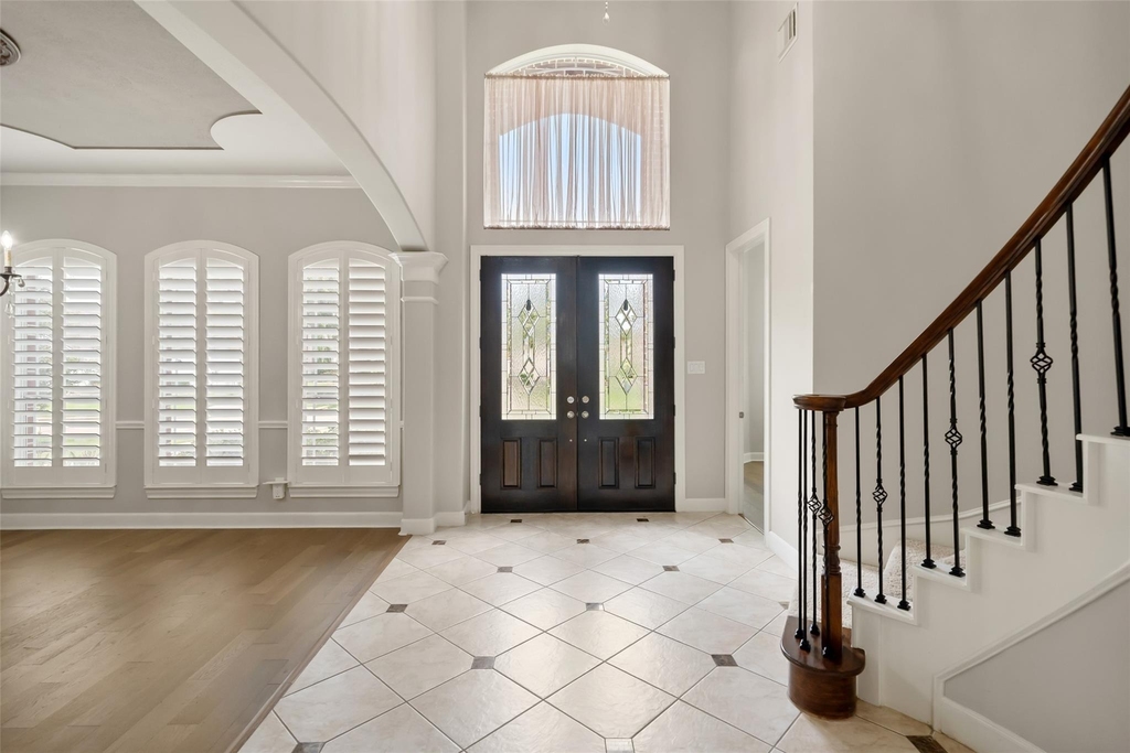 390 Wedgewood Drive - Photo 3