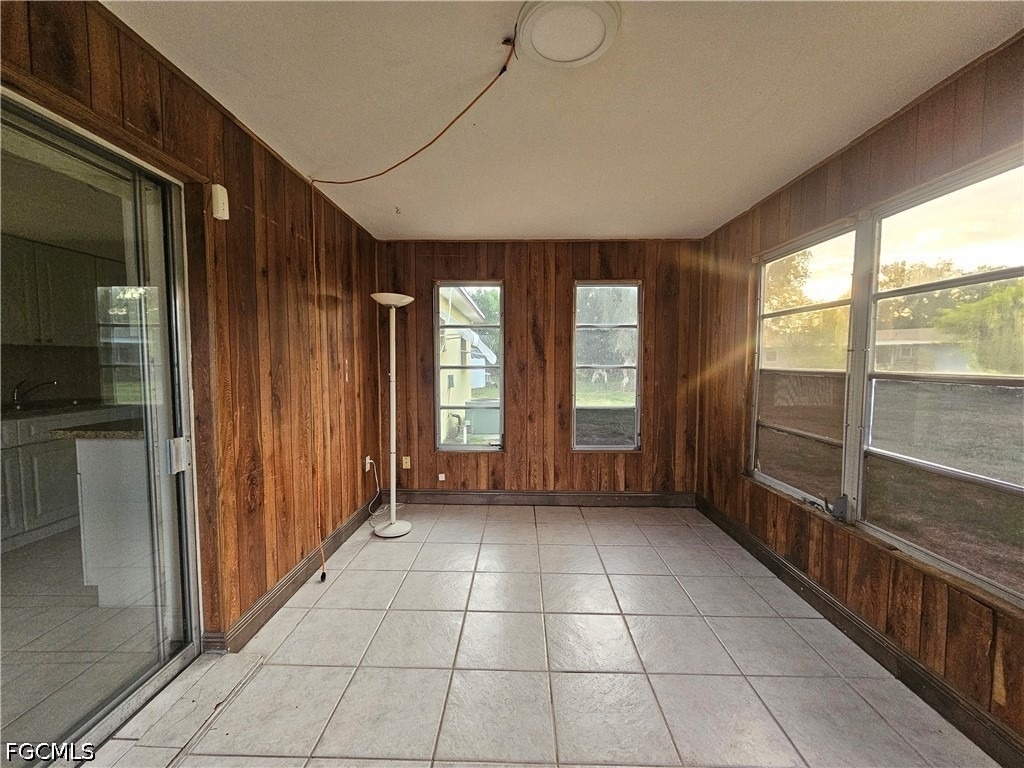 423 Morgan Circle S - Photo 13