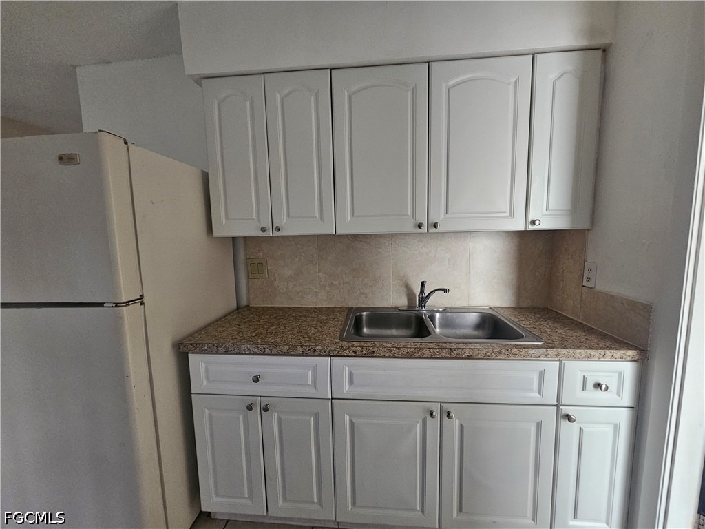 423 Morgan Circle S - Photo 7