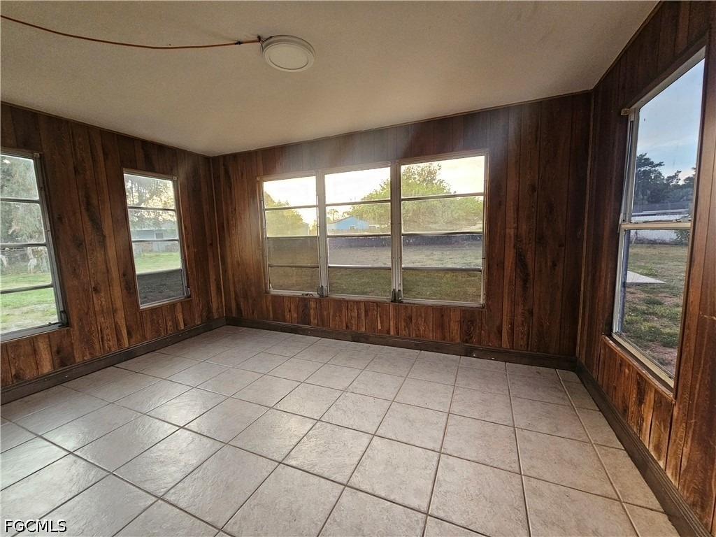 423 Morgan Circle S - Photo 11