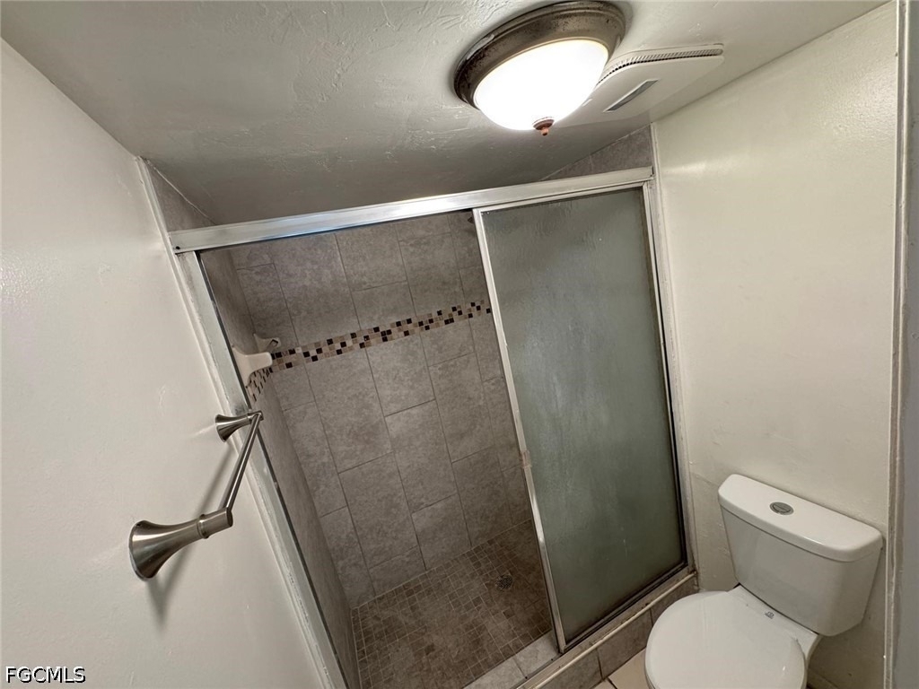 2201 E 5th Street - Photo 8