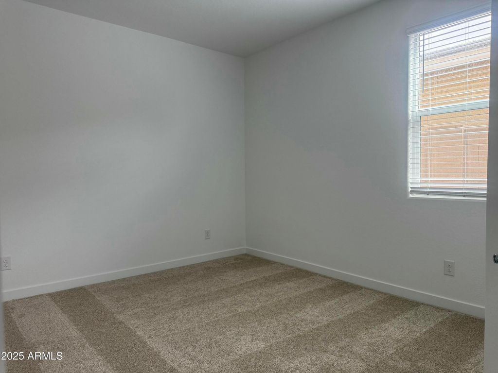 2890 E Frontiersman Lane - Photo 10