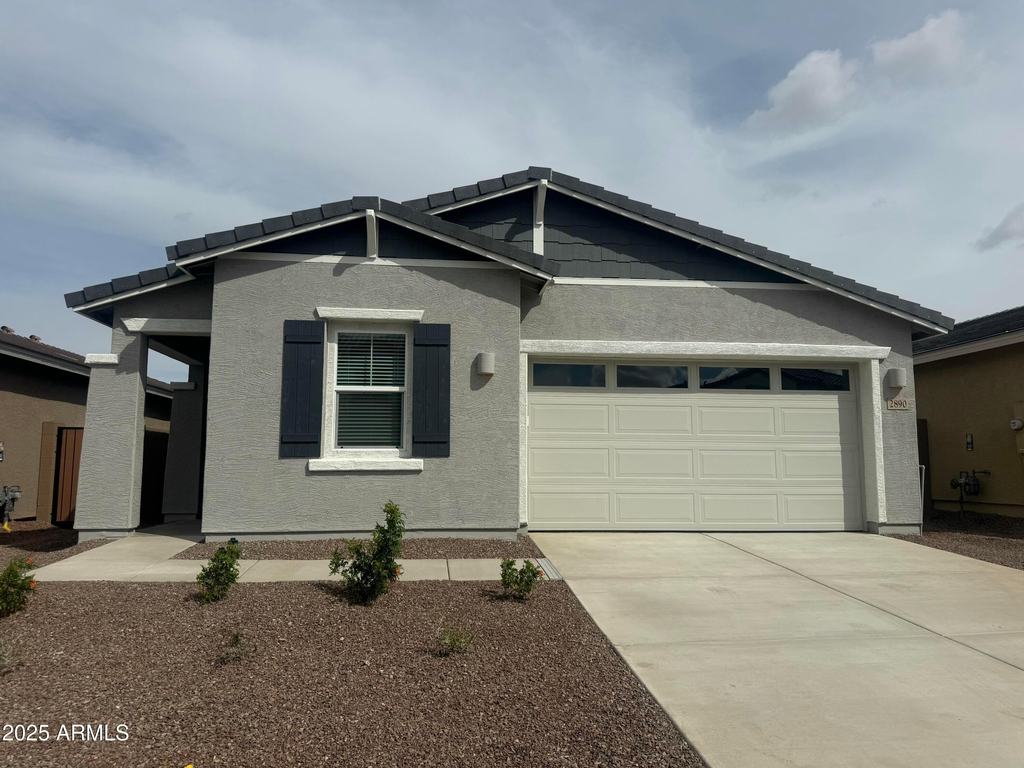 2890 E Frontiersman Lane - Photo 0