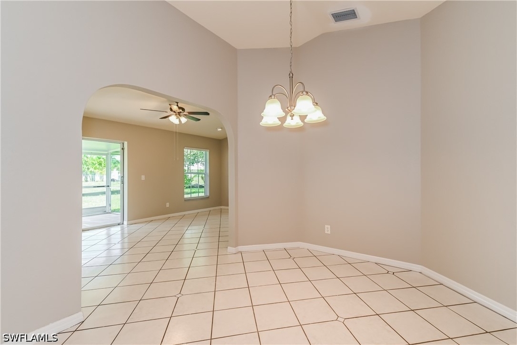 306 Ne 17th Place - Photo 3