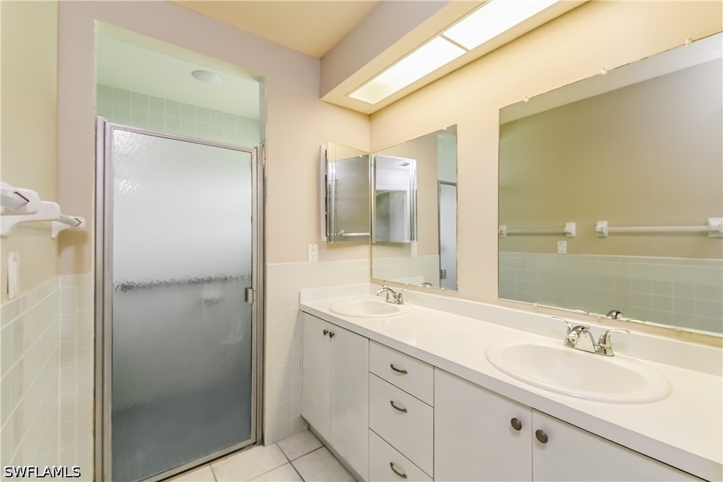 306 Ne 17th Place - Photo 7