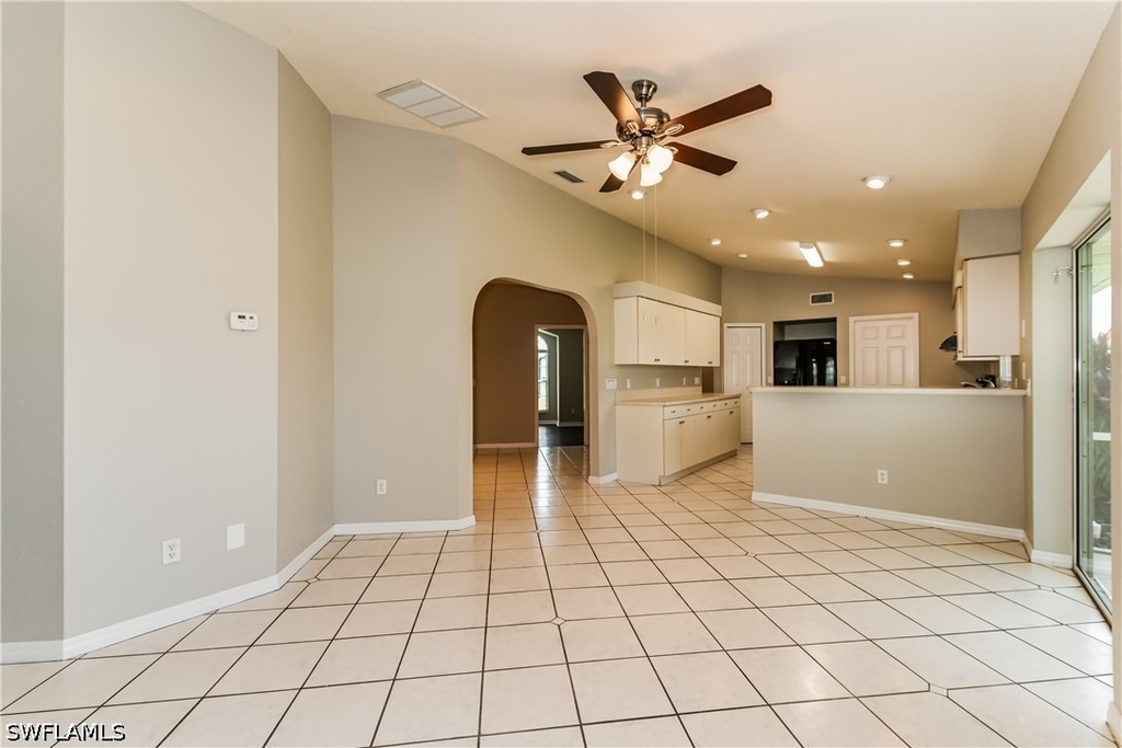 306 Ne 17th Place - Photo 2