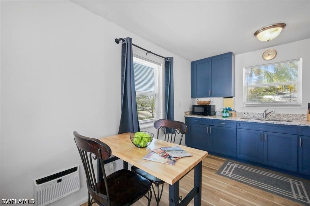 407 Mango Avenue - Photo 6