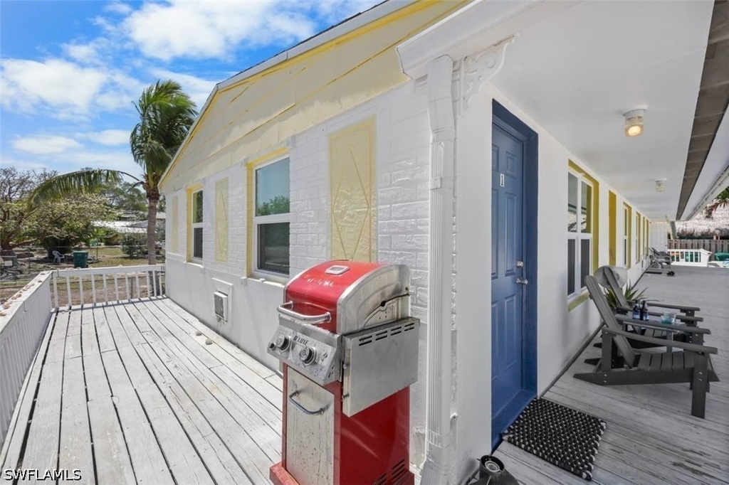 407 Mango Avenue - Photo 14