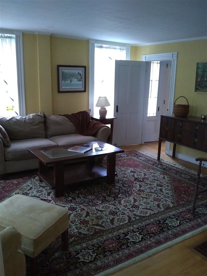 735 Main - Photo 3