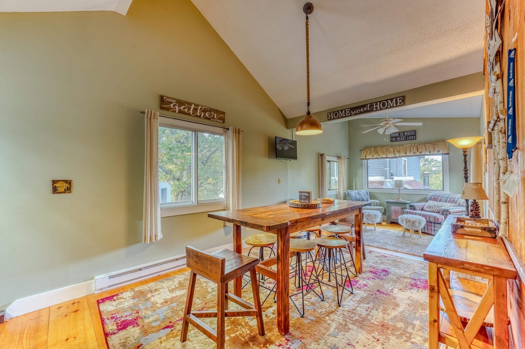 28 Condo - Photo 12